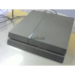 ps4 fat 1000gb with 2 joysticks and 8cds