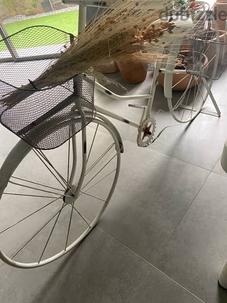 metal bicycle bought for 320$ still in tag 0