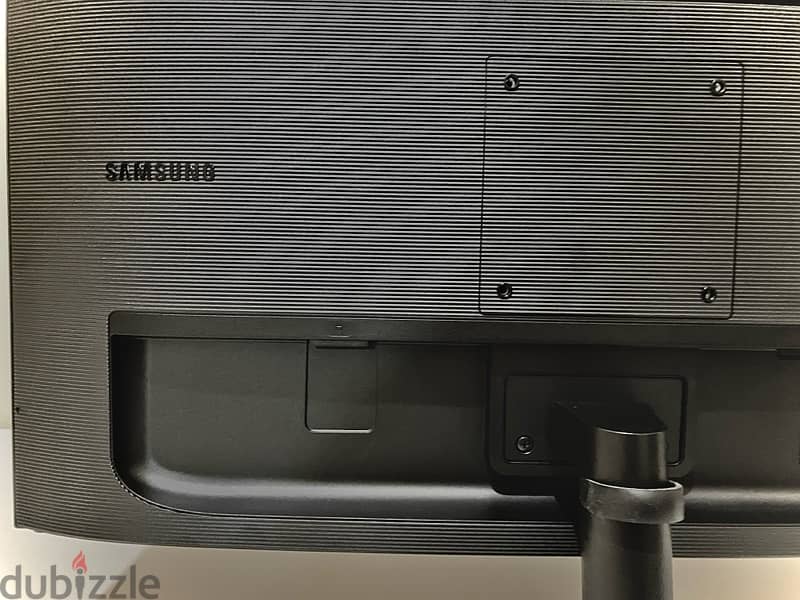 Samsung S7 27” 4K IPS HDR 10-bit Monitor 3