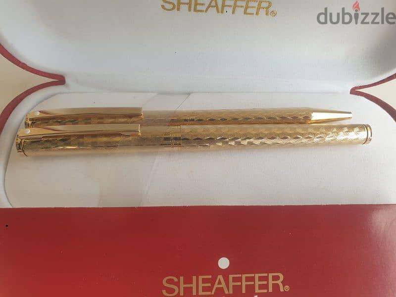 2 wonderful Sheaffer gold electroplated diamond cut with box and paper 0