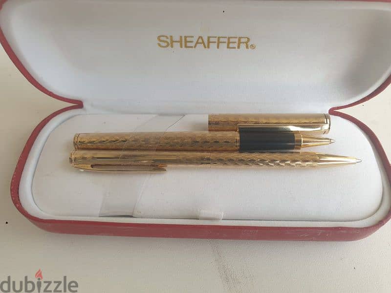 2 wonderful Sheaffer gold electroplated diamond cut with box and paper 1
