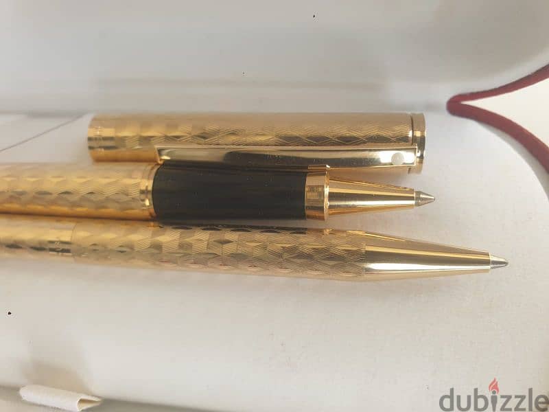 2 wonderful Sheaffer gold electroplated diamond cut with box and paper 3