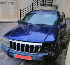Jeep cherokee 2003 in accident
