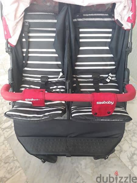 twin stroller in excellent condition 5