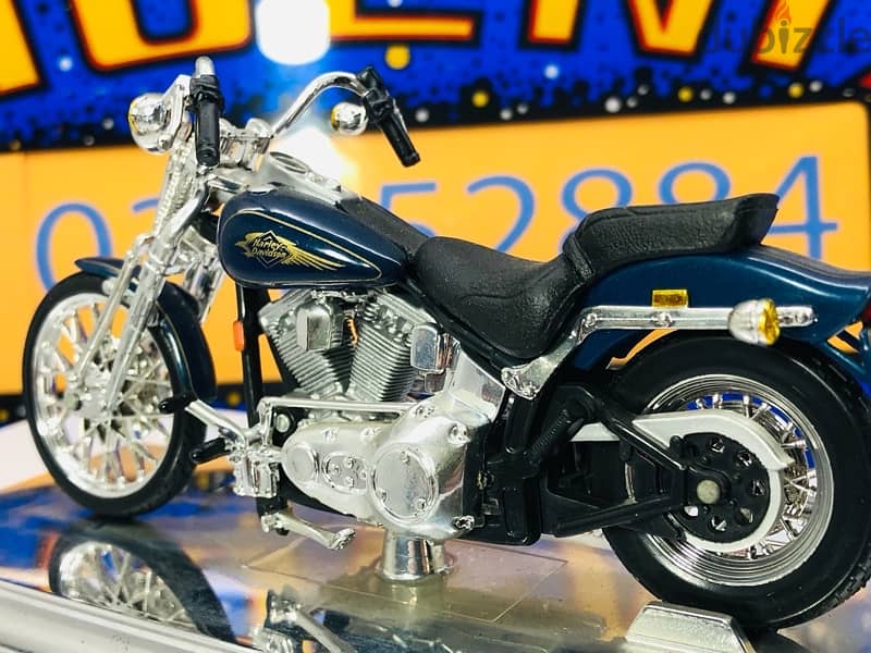 1/18 diecast Harley Davidson FXSTS Springer Softail  (Series #2) 4