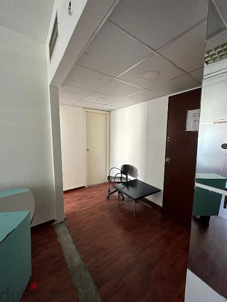 furnished office for rent مكتب مفروش للايجار 12