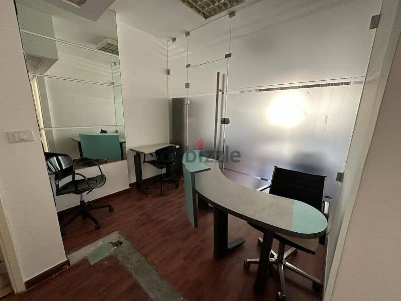 furnished office for rent مكتب مفروش/او بدون، للايجار 13
