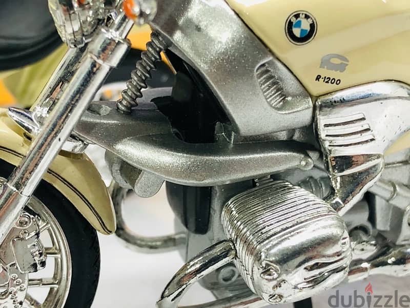 1/18 Scale diecast BMW motorcycle R-1200C (Boxed & unboxed) 4