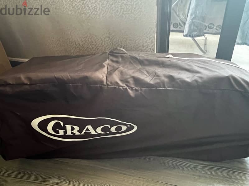 Graco Pack 'n Play Playard + extra mattress 7