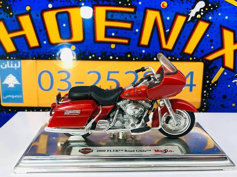 1/18 diecast motorcycle Harley Davidson FLTR Road Glide 2000 Series 9) 1