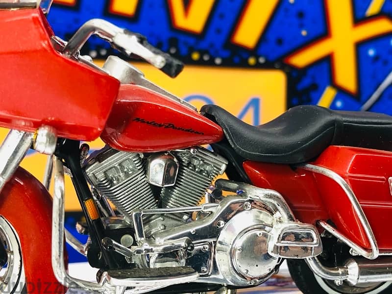 1/18 diecast motorcycle Harley Davidson FLTR Road Glide 2000 Series 9) 2