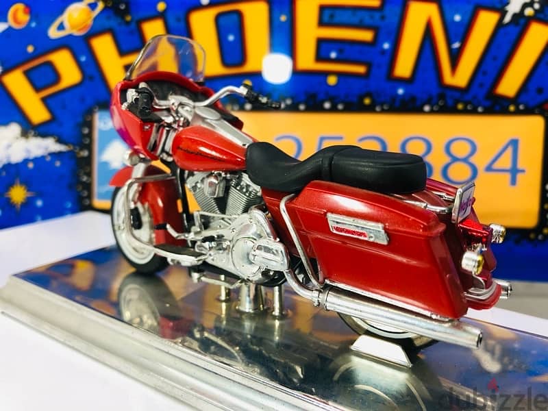 1/18 diecast motorcycle Harley Davidson FLTR Road Glide 2000 Series 9) 3