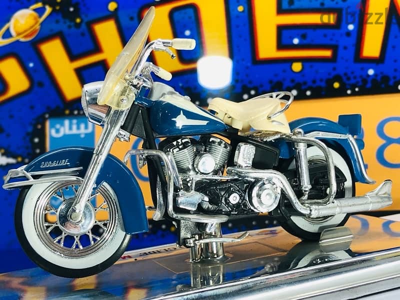 1/18 diecast motorcycle Harley Davidson FLH Duo Glide 1962 (Series #5) 1