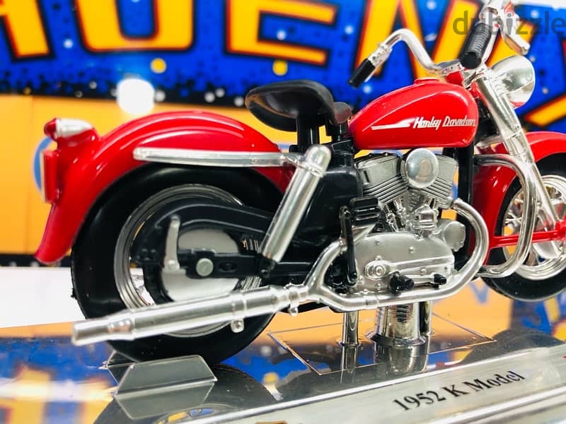 1/18 diecast motorcycle Harley Davidson K Model 1952 Series 27 RED 2