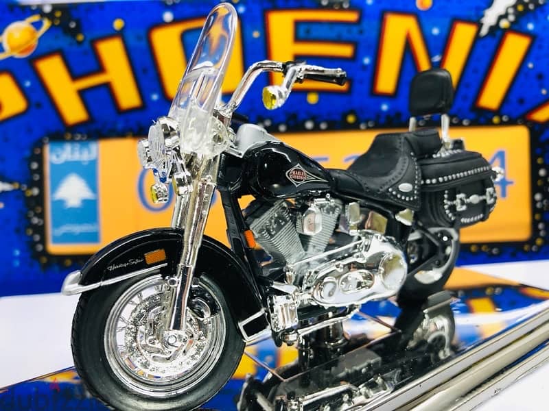 1/18 diecast motorcycle Harley Davidson FLSTC Heritage Softail 5
