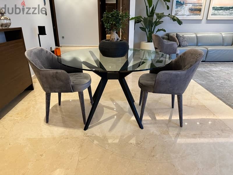 Calligaris Kent Round Table + 4 Pols Potten Chairs 3