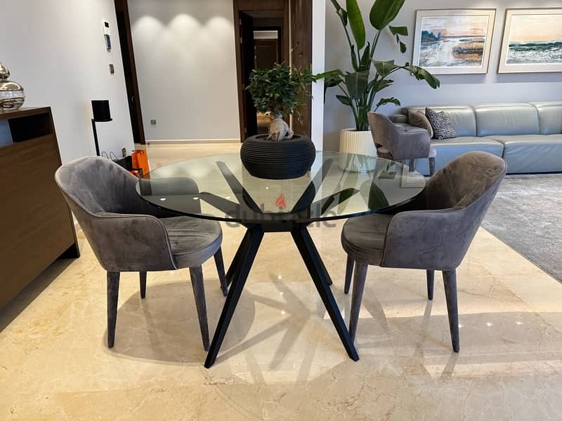 Calligaris Kent Round Table + 4 Pols Potten Chairs 5