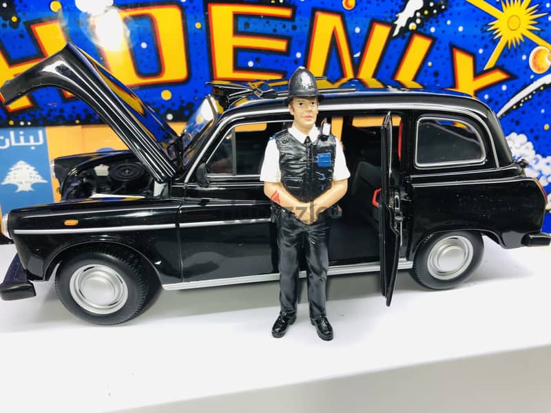 1/18 diecast Resin figure (BRITISH POLICE) UK England Police NEW BOXED 1