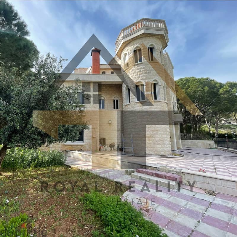 Villa For Sale in Aley فيلا للبيع في عاليه 1