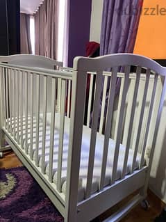 kids bed with mattress for baby used like new
