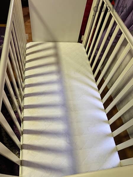 kids bed with mattress for baby used like new 5