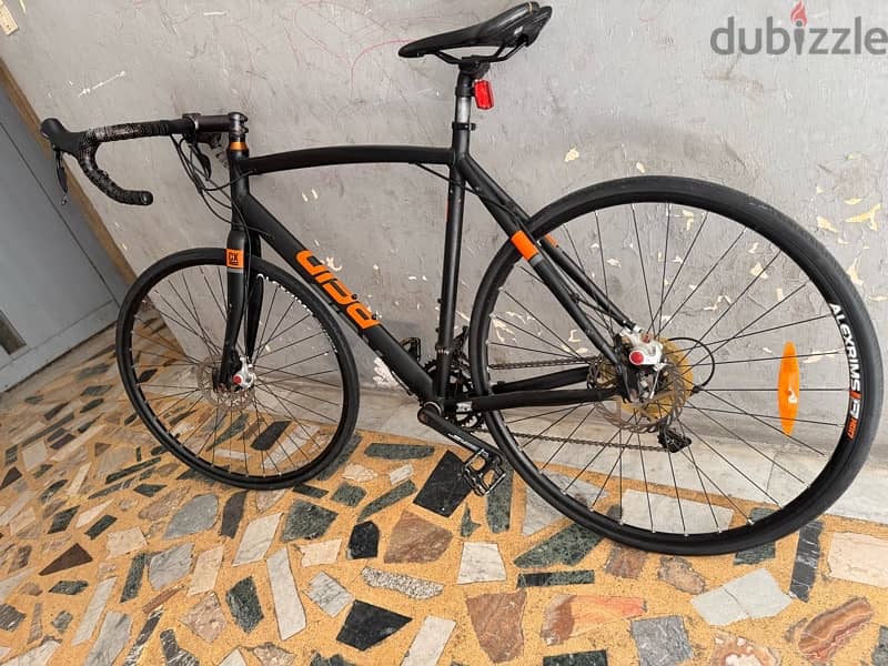 roab bike xl claris 8/2 350$ like new 5
