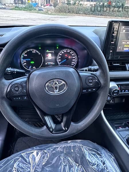 Toyota RAV4 hybrid 6