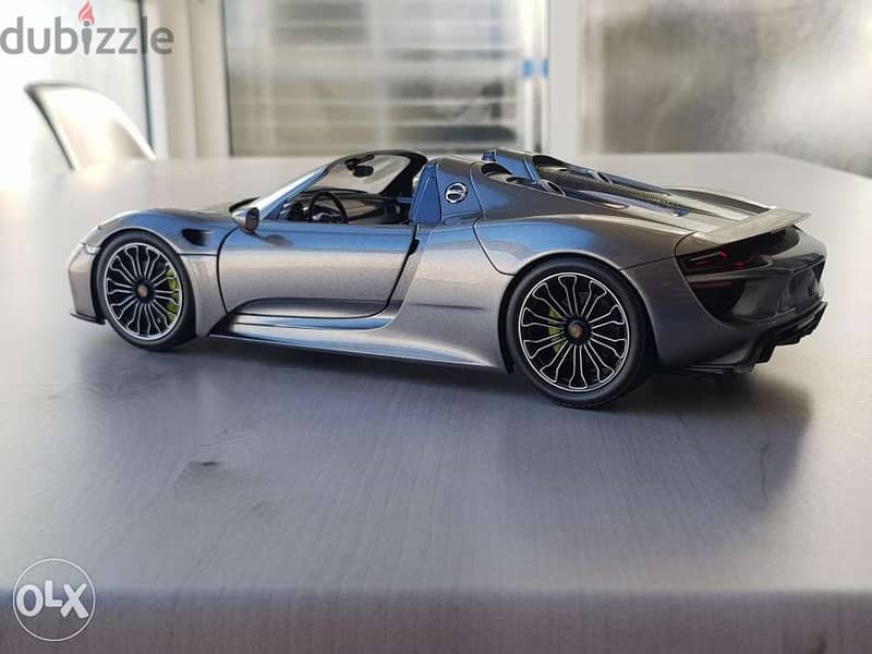 1/18 Minichamps Porsche 918 Spyder diecast model car 3