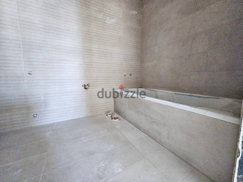RA24-3227 Apartment for rent in Ain El Mreisseh, 300m, $ 2,916 cash 8