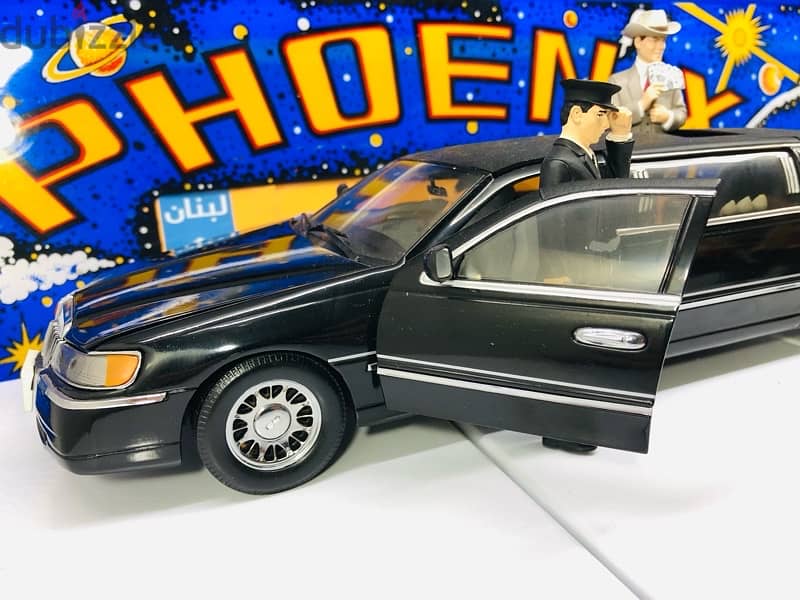 1/18 diecast Full opening BOXED 2000 Lincoln Limousine 6