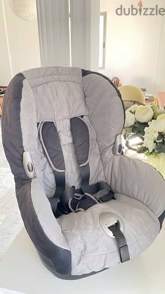 CAR SEAT