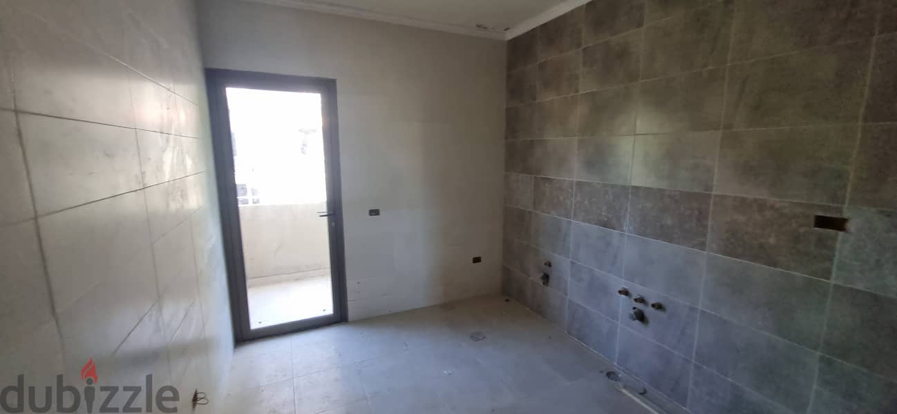 Apartment for sale in Mar Chayaa ةشقة للبيع في مار شعيا 2