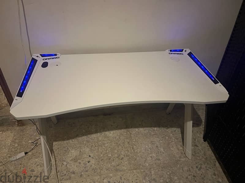 rgb table used like new 6