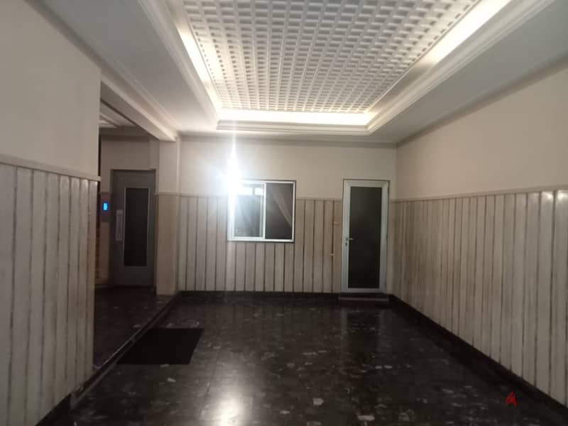 250 Sqm | Need Renovation Apartment For Sale In Furn Al Shebback 1