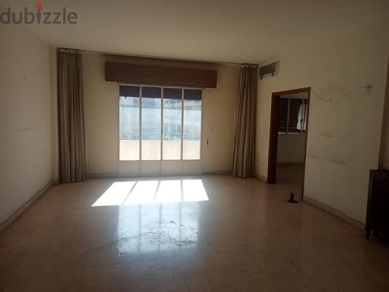 250 Sqm | Need Renovation Apartment For Sale In Furn Al Shebback 5