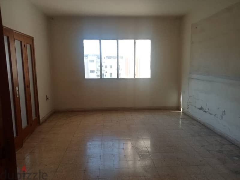 250 Sqm | Need Renovation Apartment For Sale In Furn Al Shebback 7