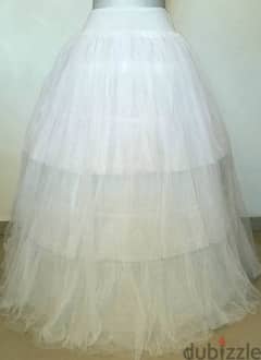 New petticoat with 5 rings.  Length 108 cm. Waist size is adjustable.