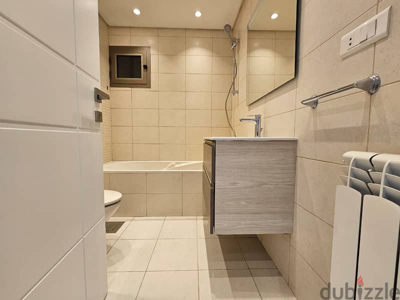 RA24-3352 Welcome to this stunning apartment for sale in Hamra, 325m2 9