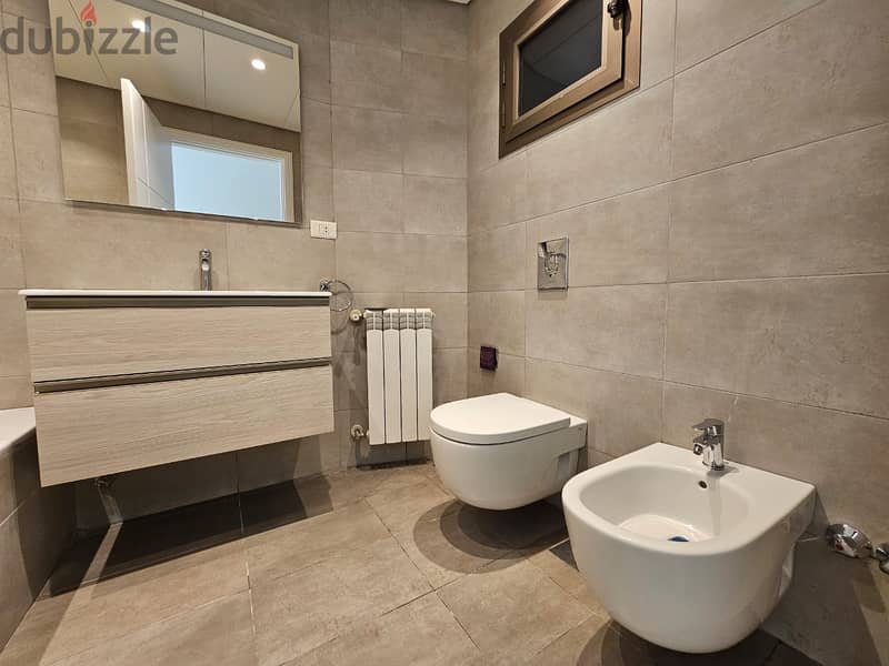 RA24-3352 Welcome to this stunning apartment for sale in Hamra, 325m2 10