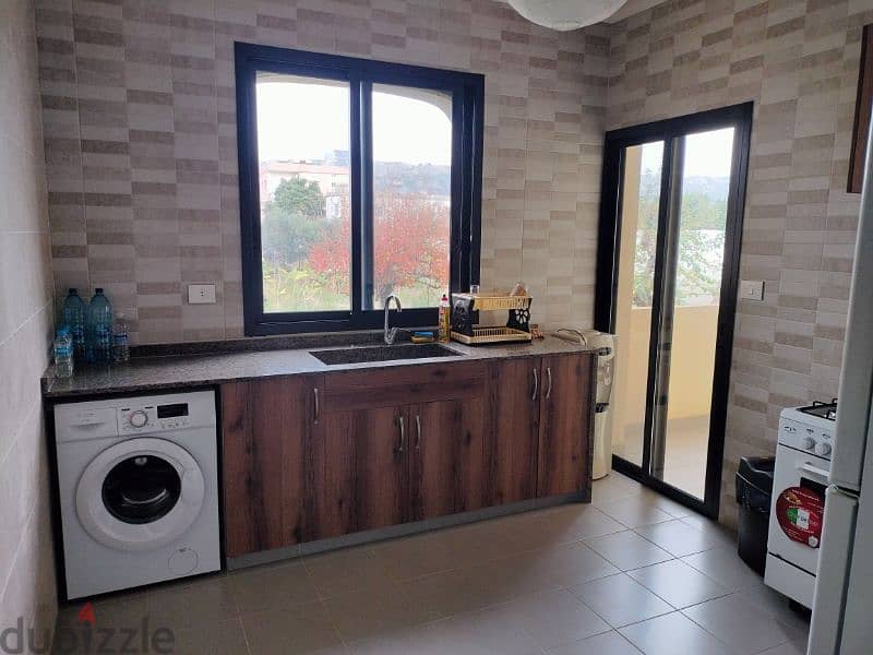 Newly furnished apartment with great view and near old souks 4