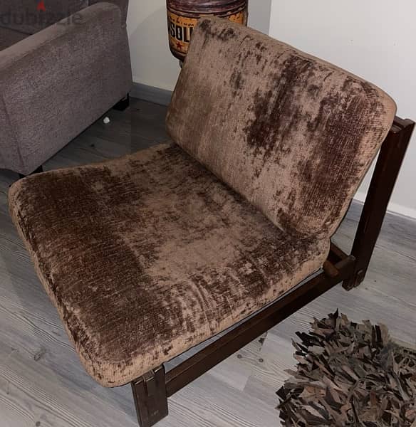 Sofa & chairs 1