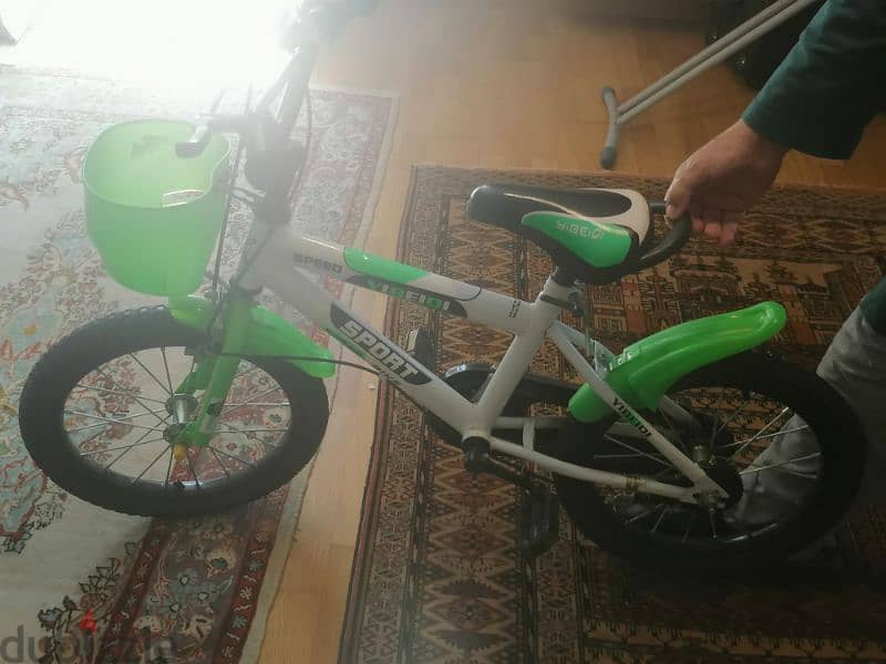 kid's bike almost new barely used 1