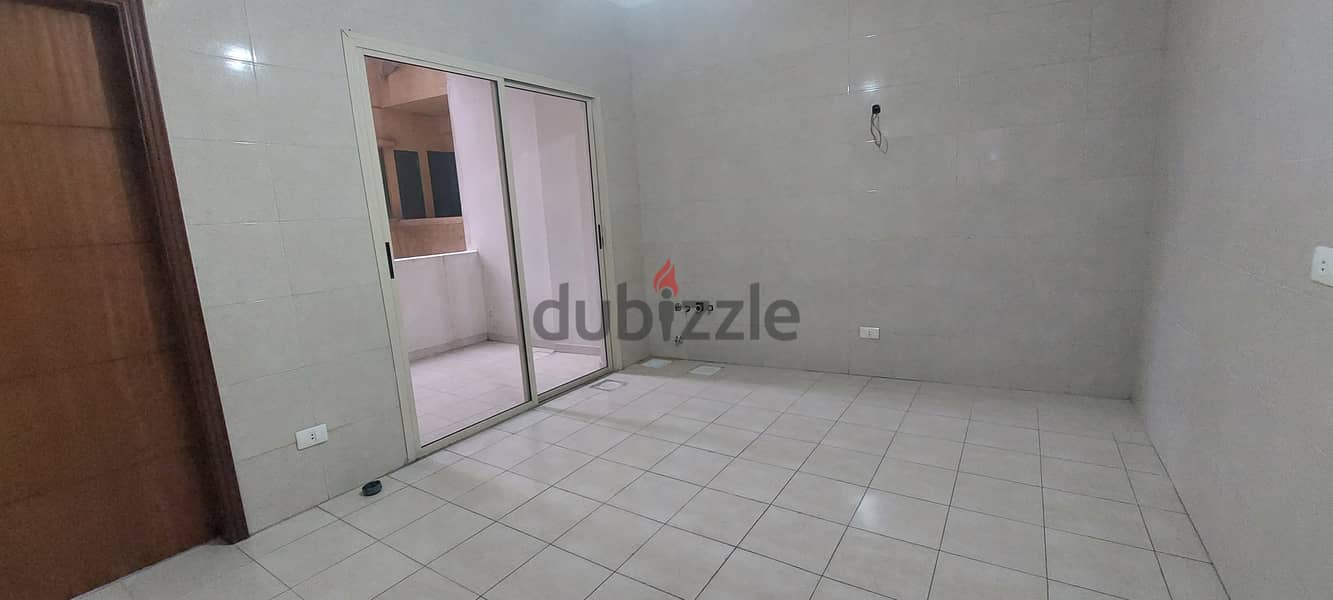 Apartment for sale in Ain El Remmaneh شقة للبيع عين الرمانة 2