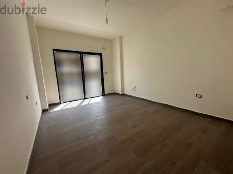 200 m² Renovated Apartment for Sale in Ain El Remmeneh - عين الرمانة 1