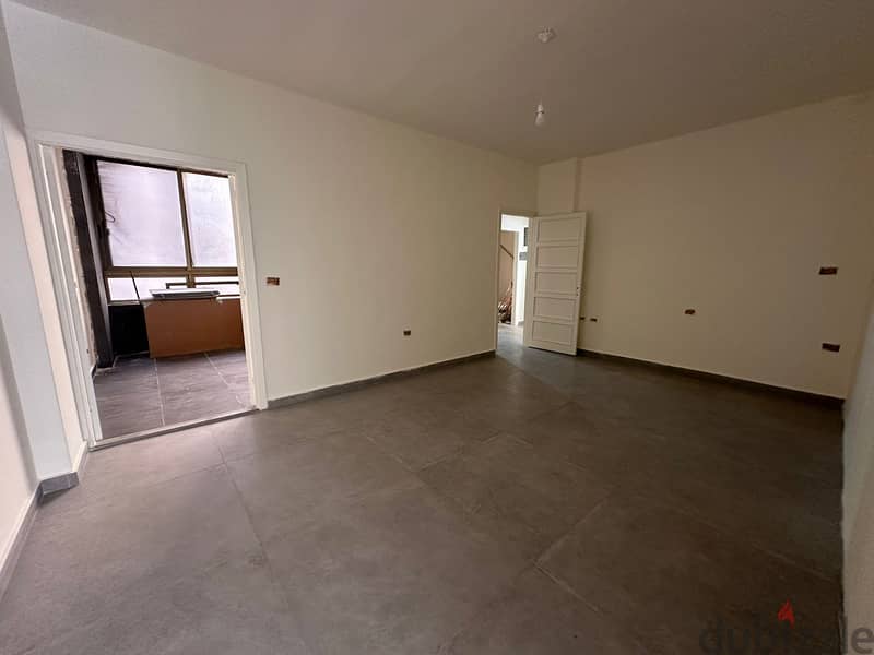 200 m² Renovated Apartment for Sale in Ain El Remmeneh - عين الرمانة 9