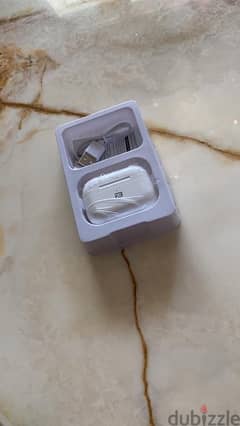 New Apple Earbuds (Copy ) Buy 4 & Got One Free With Free Delivery