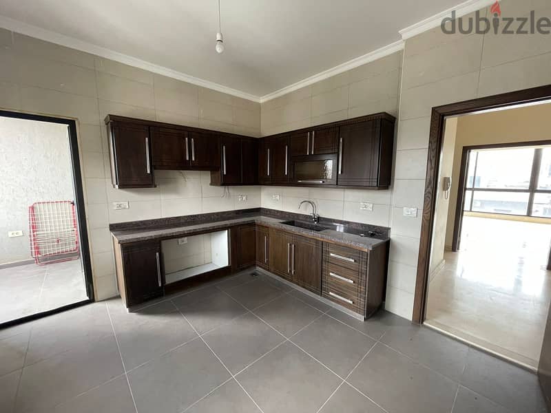 Apartment for SALE in Badaro شقة في بدارو للبيع 4