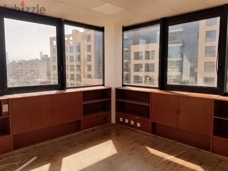 171 Sqm | Office For Rent In Sanayeh - Hmara 4