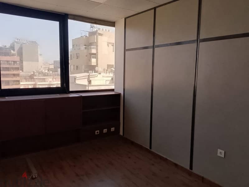171 Sqm | Office For Rent In Sanayeh - Hmara 6