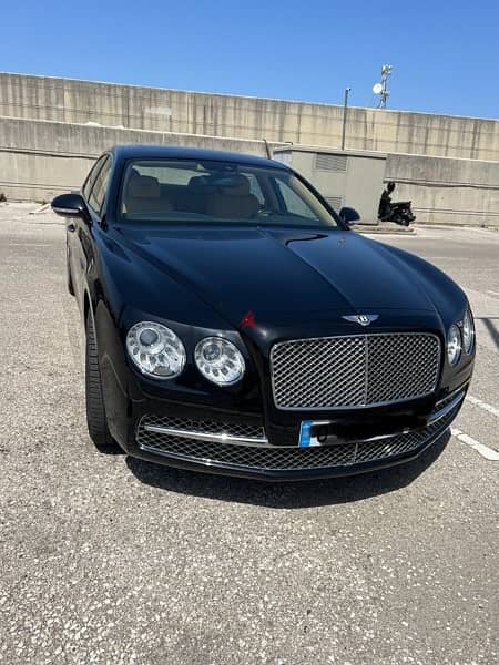 Bentley super clean 6000km 1 owner 4